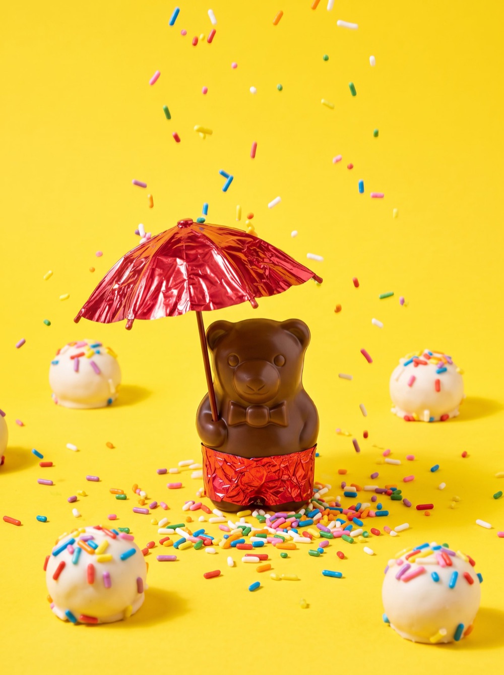 Birnn Chocolates foil bear character scene, vertical